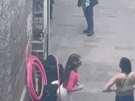 我的臀部现在翘到可以转呼啦圈！