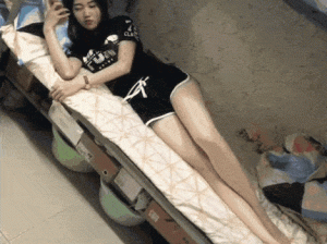 学姐，你已经被你的长腿无情的出卖了