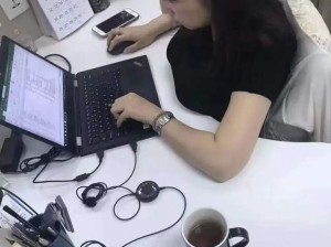 E杯妹子上班，桌子要承受多大的压力？