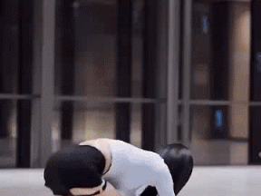 小姐姐的形体太棒了